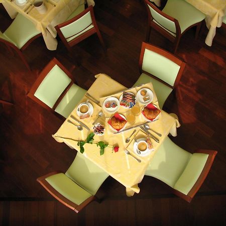 Hotel Due Leoni Сачиле Экстерьер фото